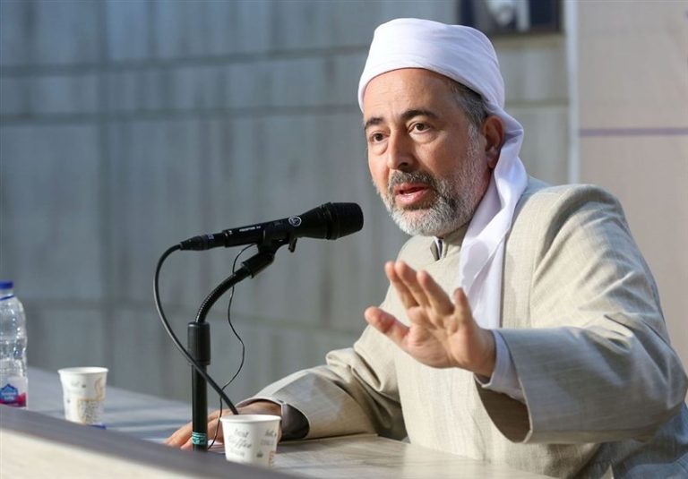 ماموستا کریمی: علمای ادیان توهین به قرآن را توهین به کتابهای مقدس بدانند