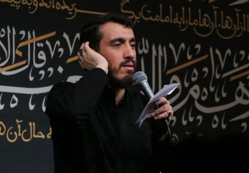 مداحی مهدی رسولی در حسینیۀ امام خمینی (ره) در شب عاشورا