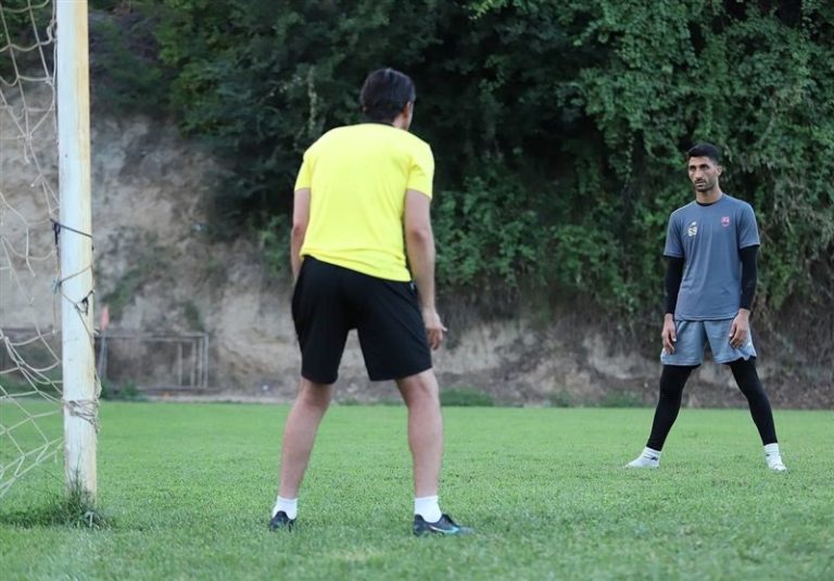 مظاهری: موضوع بیرانوند را دنبال نمیکنم/ با رحمتی رقابتی نداشتم