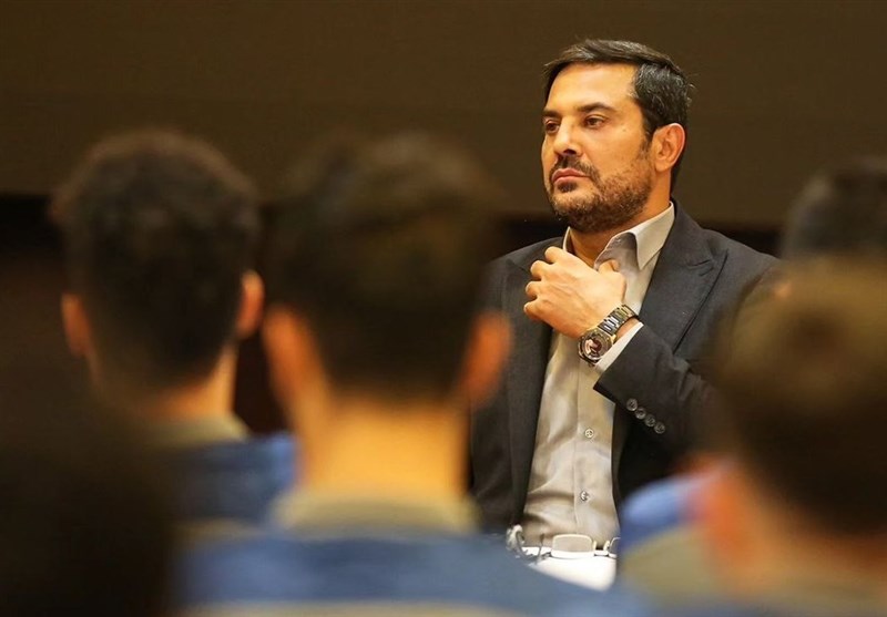 معارفه نیما نکیسا در اردوی تهران ذوبآهن