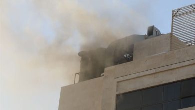 نجات ۱۰۰ مسافر و خدمه در پی حریق یک هتل در مشهد+ تصویر