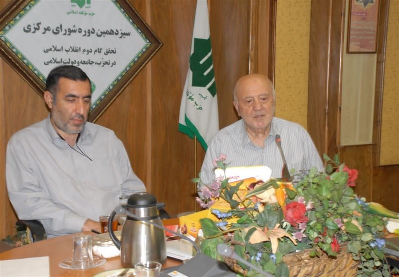 نشست مشترک مدیر کل ورزش و جوانان استان تهران با اعضای کارگروه ورزش حزب موتلفه