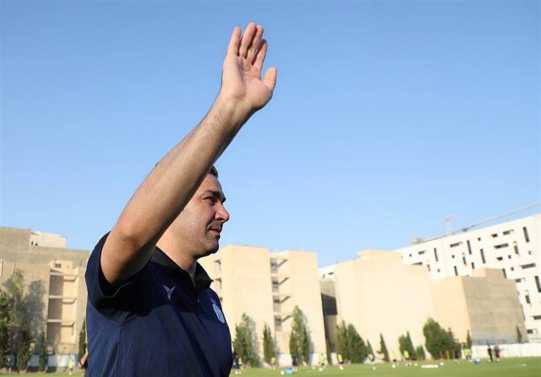 نکونام: با بیرانوند حرف زدم و قرار بود به استقلال بیاید/ استعفا نمیدهم