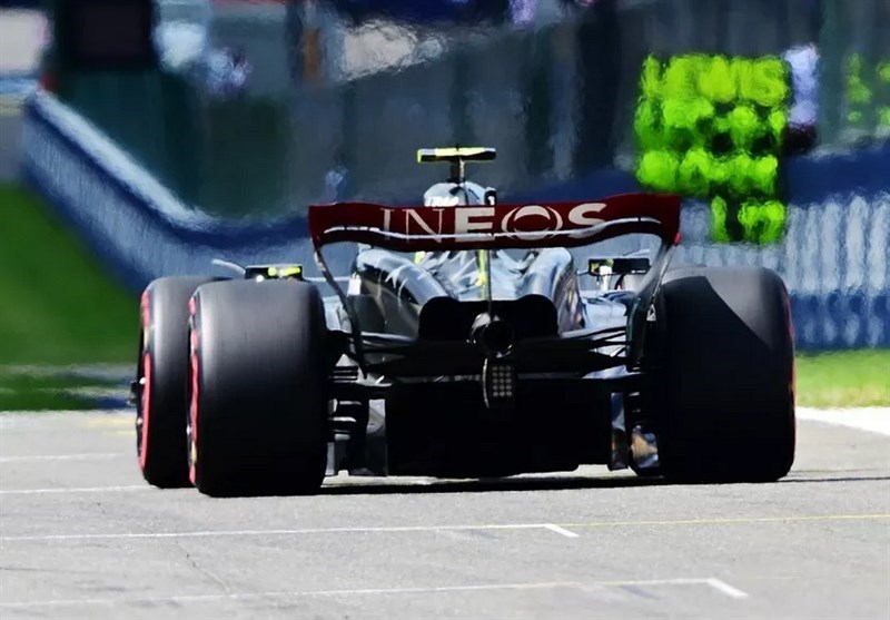 همیلتون: همچنان از این ماشین مرسدس رنج می‌برم