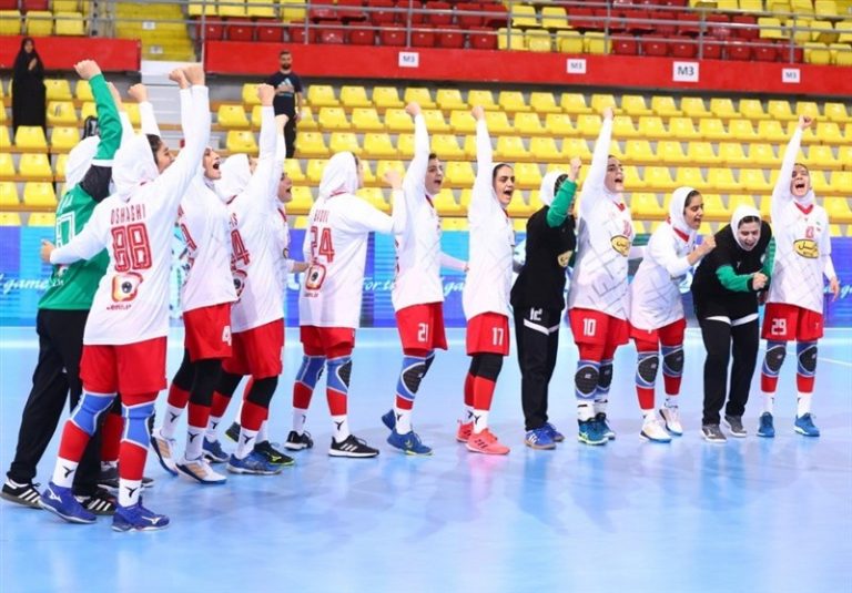 هندبال قهرمانی آسیا| هندبالیستهای دختر جوان ایران، دو قدم تا کسب سهمیه جهانی