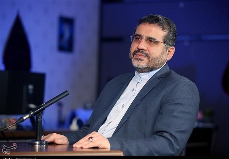 وزیر فرهنگ و ارشاد اسلامی در گفتگو با برگزیده های ایران: ارتقای جامعه نیازمند حضور فعال زنان با حجاب اسلامی است