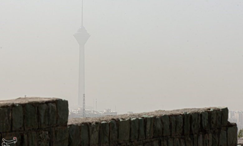 وضعیت هوای تهران ۱۴۰۲/۰۴/۲۱؛ تنفس مجدد هوای “ناسالم برای گروه‌های حساس” پس از ۶ روز