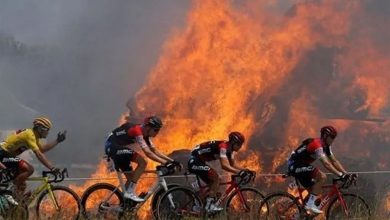وقوع اتفاقات عجیب در دوچرخه‌سواری تور دو فرانس؛ از رکابزنی در میان آتش تا پنجری با میخ