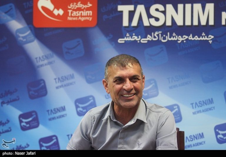 ویسی: به کمیته اخلاق گفتم باید مجسمهام را بسازید/ مقابل استقلال بچهام را هم «له» میکردم!