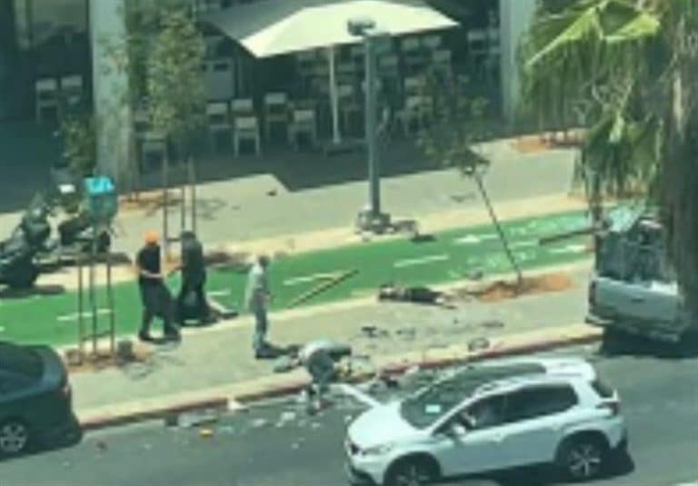 پاسخ مقاومت به جنایت جنین؛ زخمیشدن ۱۰ صهیونیست در عملیات شهادتطلبانه تلآویو