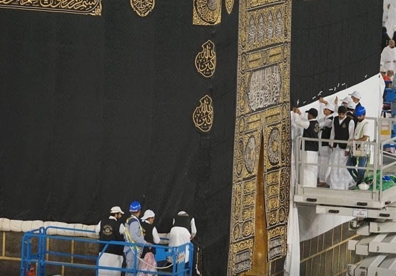 پرده خانه خدا تعویض شد