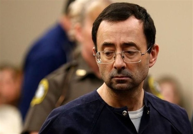 چاقو خوردن پزشک بدنام آمریکایی در زندان