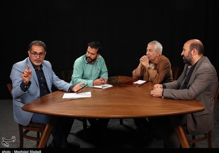 چالشهای برنامهسازی در تلویزیون| پیوند فرم و محتوا پاشنه آشیل برنامههای صداوسیما/ فقدان تخصص را نمیتوان با سلبریتی پُر کرد + فیلم