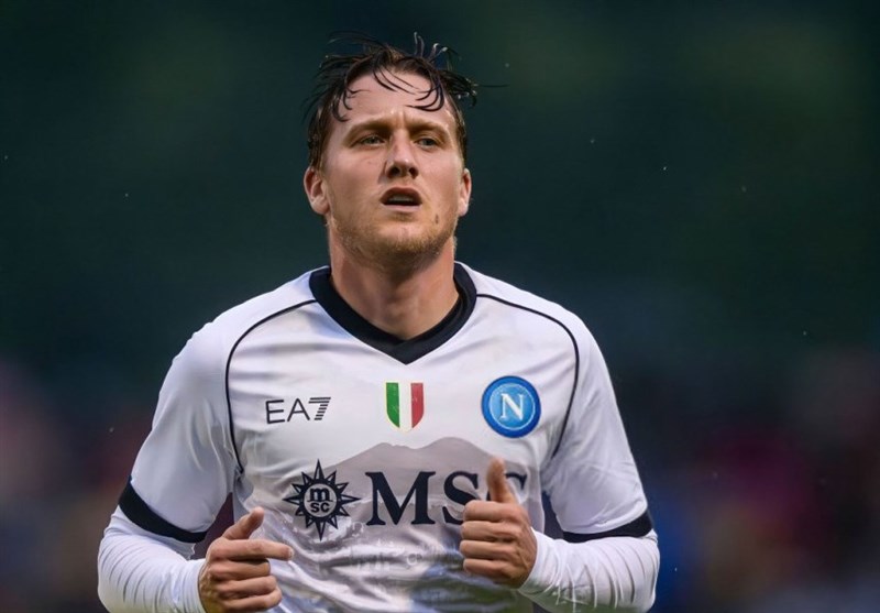 ادامه تلاش الاهلی برای جذب ستاره لهستانی ناپولی