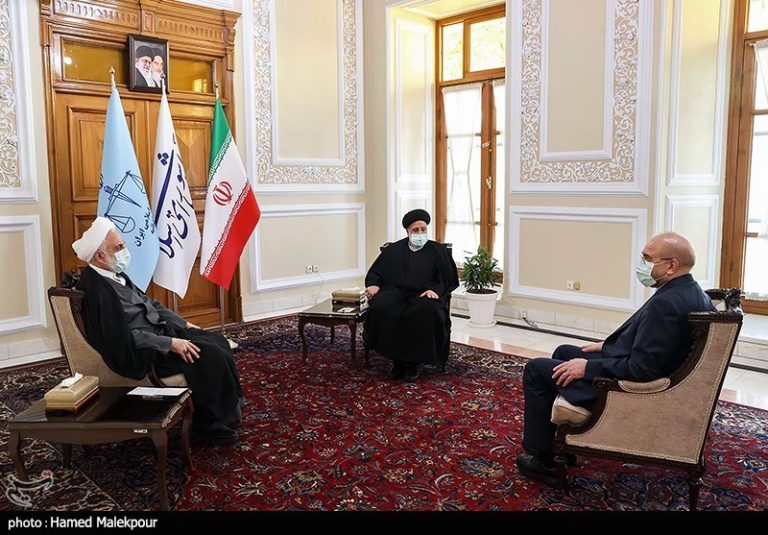 ارسال بسته اقتصادی بسیج اساتید به سران قوا درباره مهار تورم