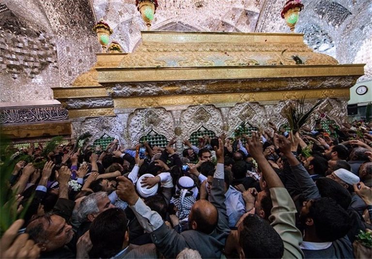 ازدحام ملائک حول قبر امام حسین (ع) و خدمتکاری به زوار