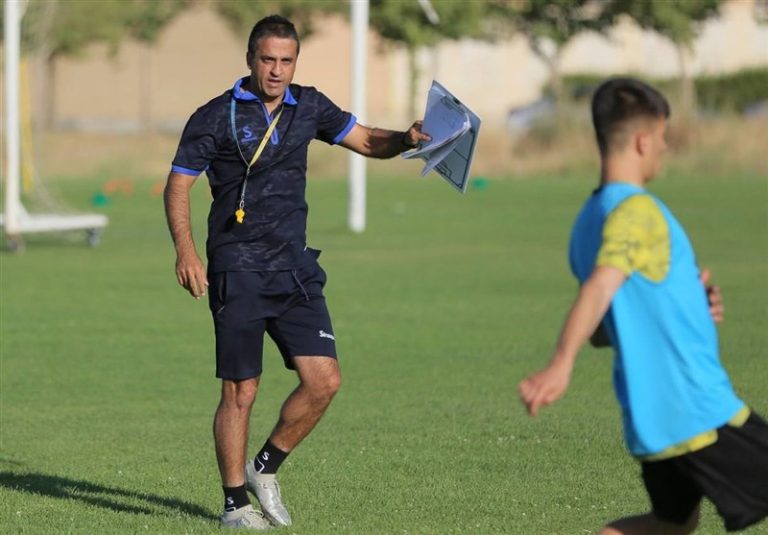 امیدیان: پرسپولیس یک موقعیت گل داشت که مشکوک به آفساید بود