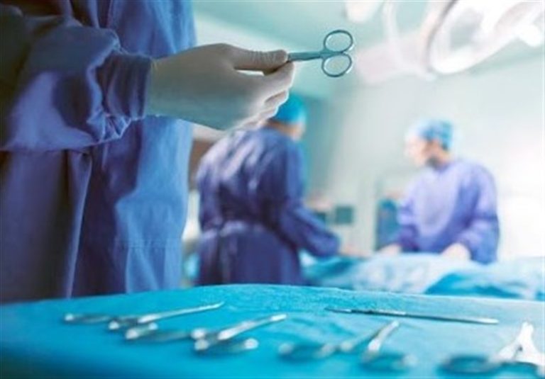 انجام موفقیتآمیز جراحی پیچیده خارج کردن توده از بدن یک زن