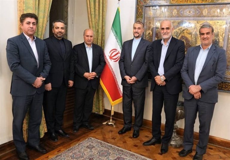 تاکید وزیر امور خارجه بر ورود و نصب VAR در ورزشگاهها
