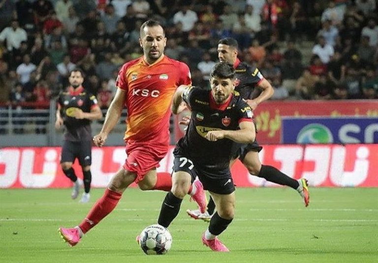 تساوی فولاد و پرسپولیس در نیمه نخست