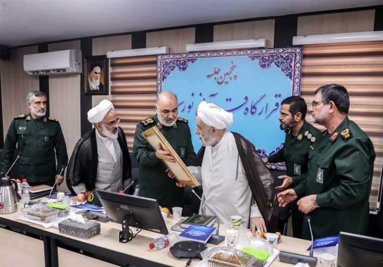تقدیر سرلشکر سلامی از فعالیتهای قرآنی حجتالاسلام قرائتی