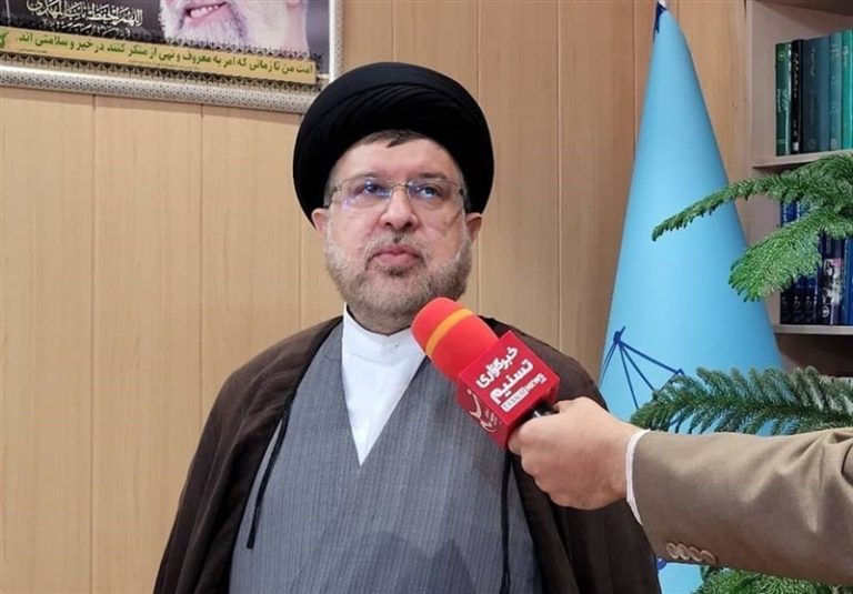 دستگیری ۲۰ نفر در ارتباط با حادثه تروریستی شیراز/ “تبعید، شلاق و جریمه سنگین” برای هتاکان نارنجستان