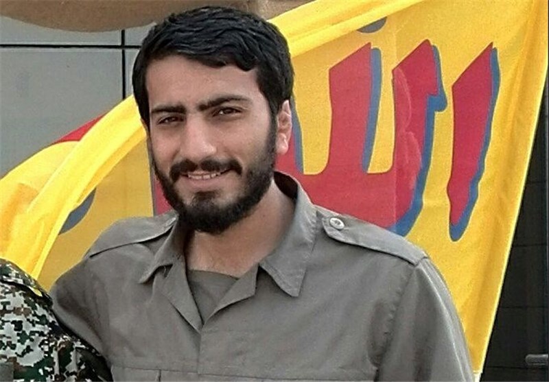 رونمایی از تقریظهای رهبر انقلاب بر کتابهای شهید مدافع حرم مصطفی صدرزاده