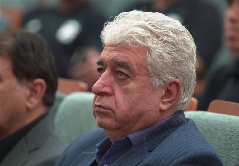 شمس: اگر قرار به بازگشت ملیپوشان سابق است، حسنزاده باید برگردد/ تیمهایی که به تیم امید بازیکن ندادند دچار مشکل شدند