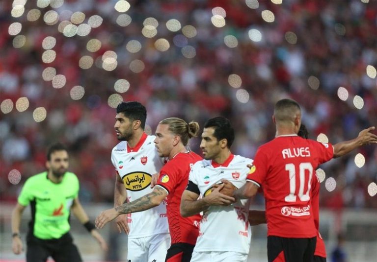 طاهرزاده: گلمحمدی پرسپولیس را به سبک دهه ۷۰ بسازد/ نیاز به مهاجمی مثل طارمی داریم