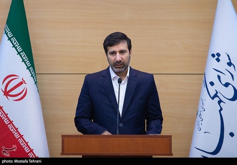 طحان نظیف: شورای نگهبان چک سفید امضا به کسی نمیدهد