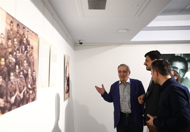 عکسها و نامههای دیده نشده اسیران جنگ تحمیلی به نمایش درآمد