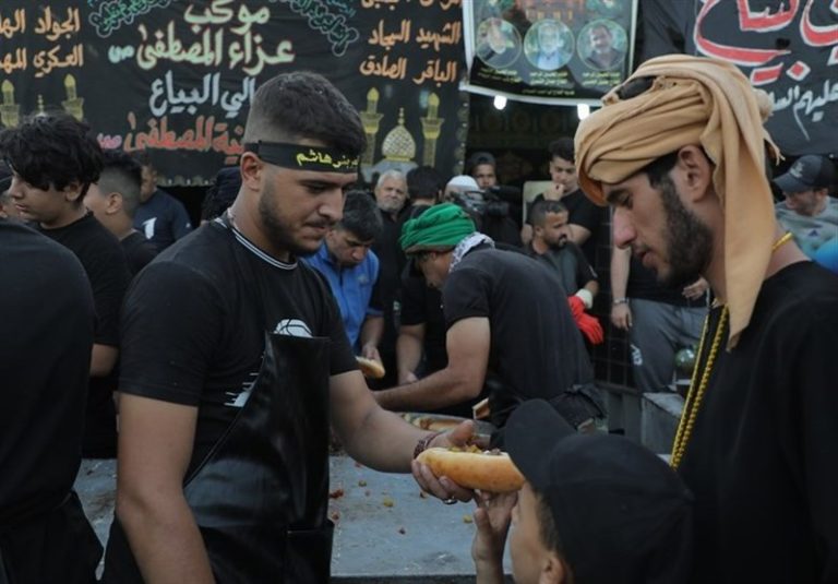 فعال فرهنگی آمریکایی: جریان اربعین سیر تکاملی خود را تا جذب حداکثری ملتها طی میکند