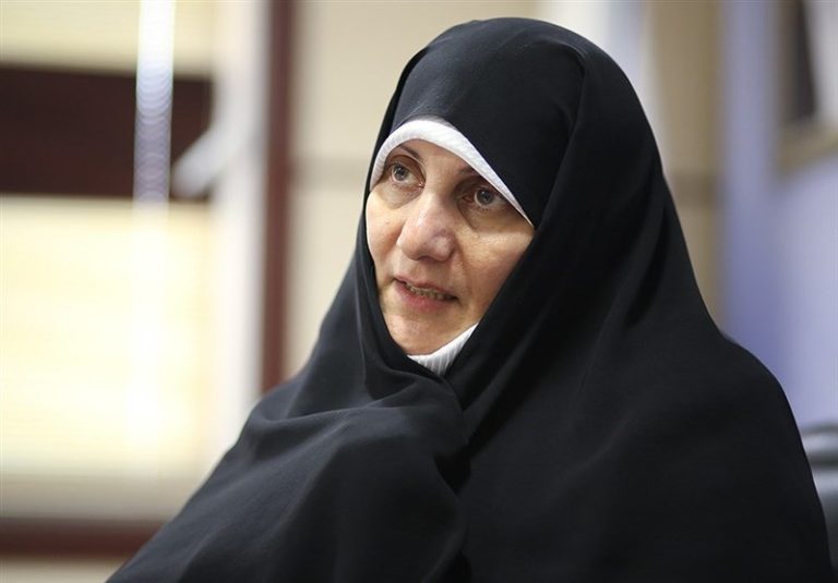 فعالیت فرهنگی در زمینه حجاب بدون جمعآوری پوشاک نامتعارف نتیجه ندارد
