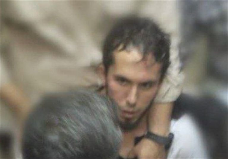 قهرمان حادثه تروریستی شاهچراغ: یک لحظه شیطان را در صورت تروریست دیدم