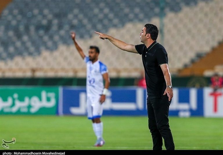 لحظهبهلحظه با اعتراض نکونام به داور بازی با سپاهان