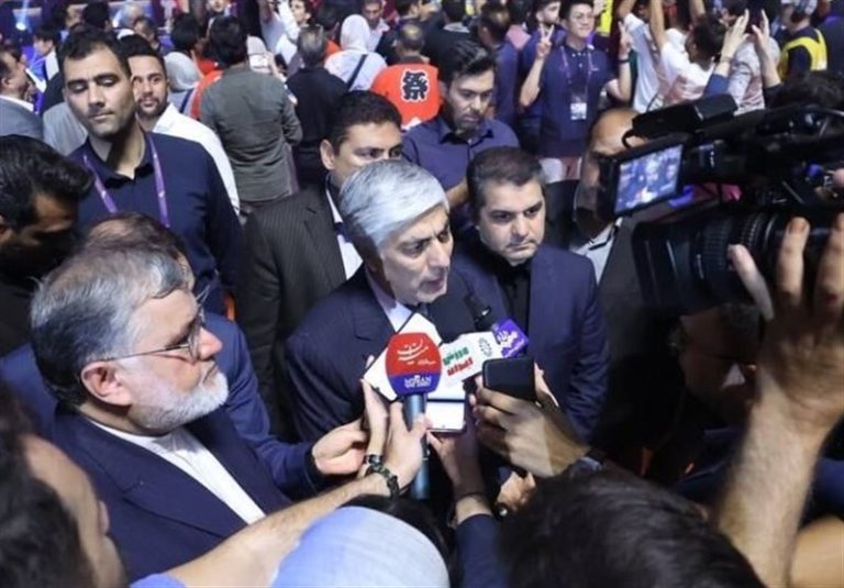 هاشمی: از میزبانی شهرستانها حمایت میکنیم