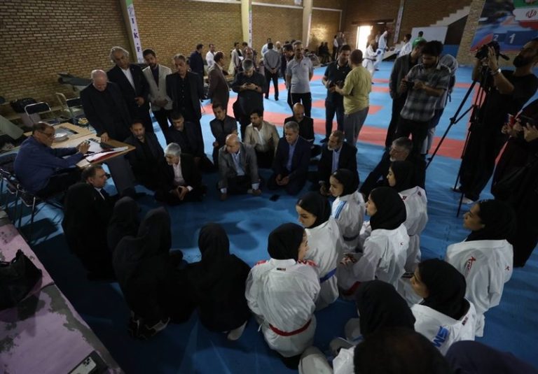 هاشمی: ورزش قهرمانی و برد و باخت را درک میکنیم/ پاداشهای عقب افتاده پرداخت میشود