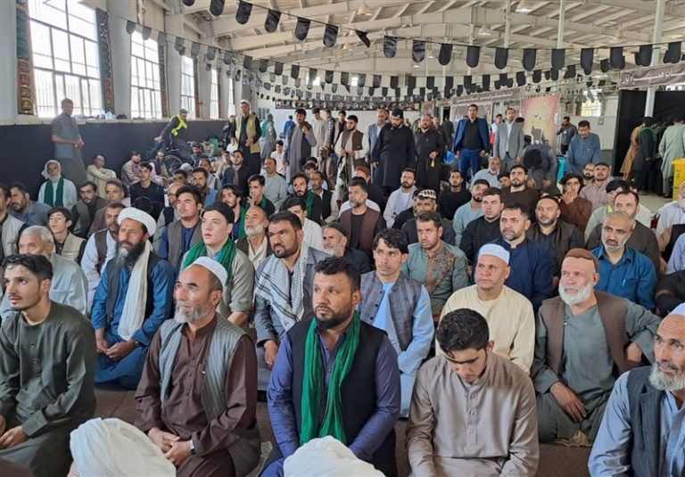 ورود زائران افغانستانی اربعین به مرز دوغارون/ قدردانی از مهمانوازی و پذیرایی ایرانیها + فیلم