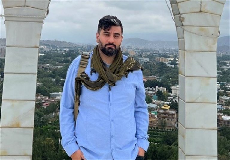 وزیر امور خارجه: عکاس برگزیده های ایران تا ساعتی دیگر تحویل سفارت ایران در کابل میشود