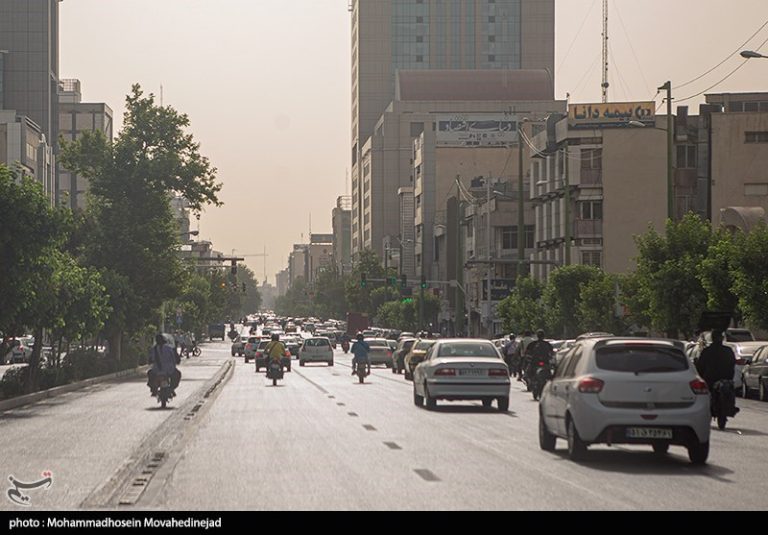 وضعیت هوای تهران ۱۴۰۲/۰۵/۲۲؛ تنفس هوای “آلوده” در ۸ منطقه