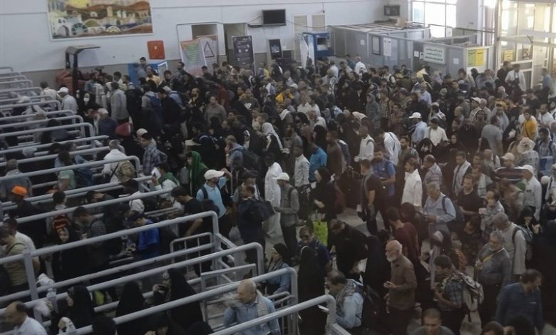 پلیس: زائران اربعین تا گذرنامه‌ آنها مُهر نشده از مرز خارج نشوند