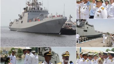 پهلوگیری ناو رزمی هندوستان در پایگاه نیروی دریایی ارتش در بندرعباس