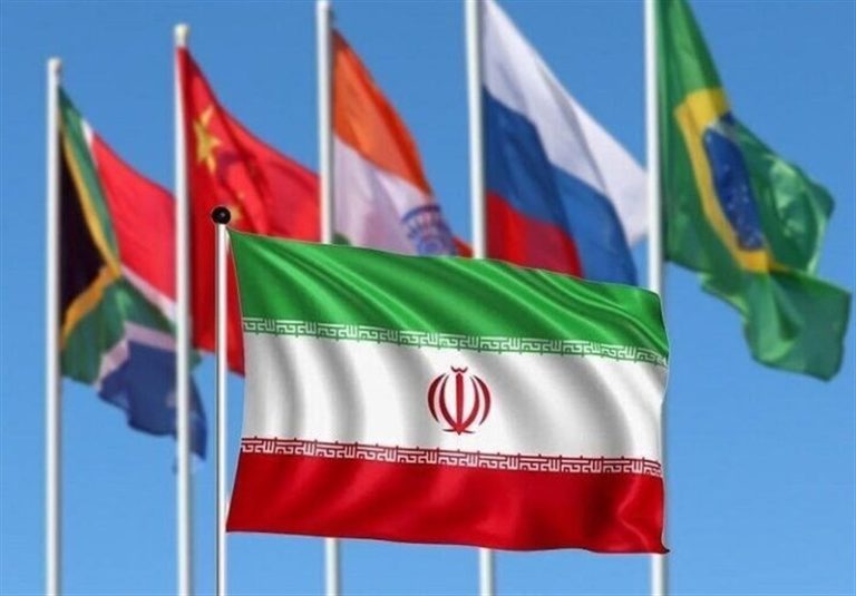 پیوستن به «بریکس» فرصتی برای کنار گذاشتن دلار و شکست رژیم تحریمهاست