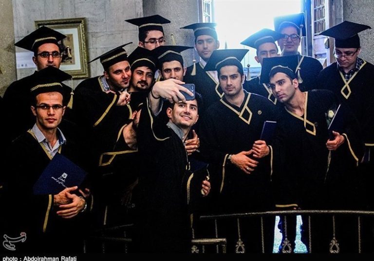 ۱۰۰۰ نخبه در مسیر استخدام در دستگاههای دولتی/ به دنبال کاهش مهاجرت نخبگان هستیم