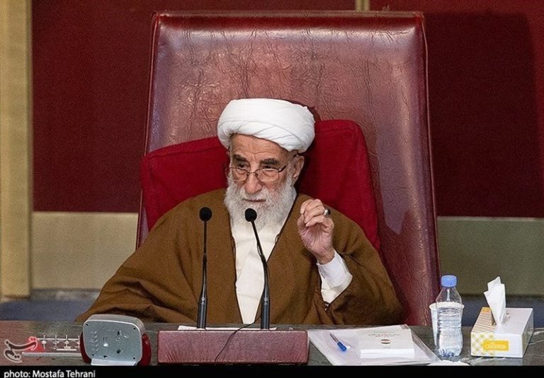 آیتالله جنتی: تلاش اعضای خبرگان بر دفاع از حق است