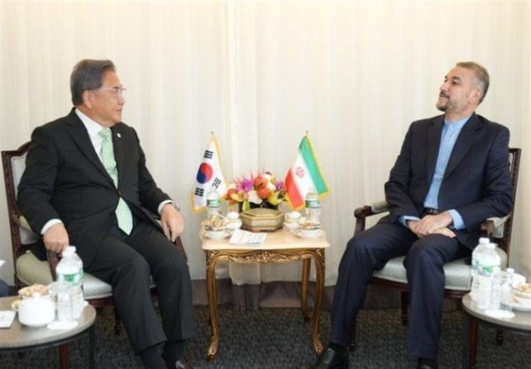اظهار امیدواری وزیر خارجه کره جنوبی نسبت به تقویت روابط با ایران