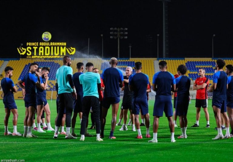 النصر با رونالدو و هفت خارجی دیگر به تهران میآید