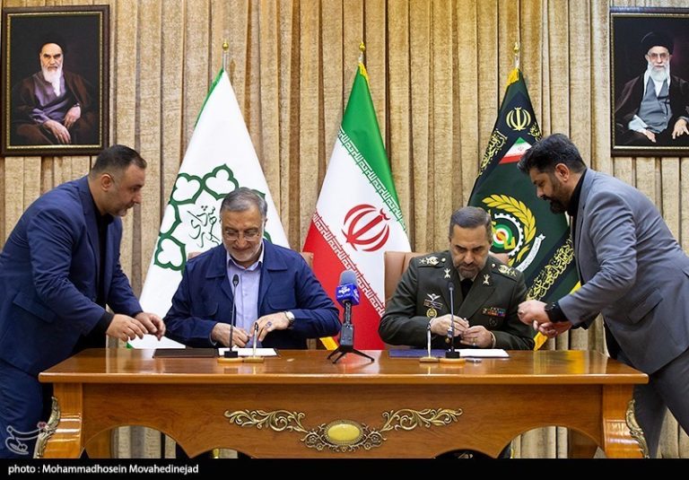 امضای تفاهمنامه همکاری شهرداری تهران با وزارت دفاع برای “هوشمندسازی تهران” + تصاویر