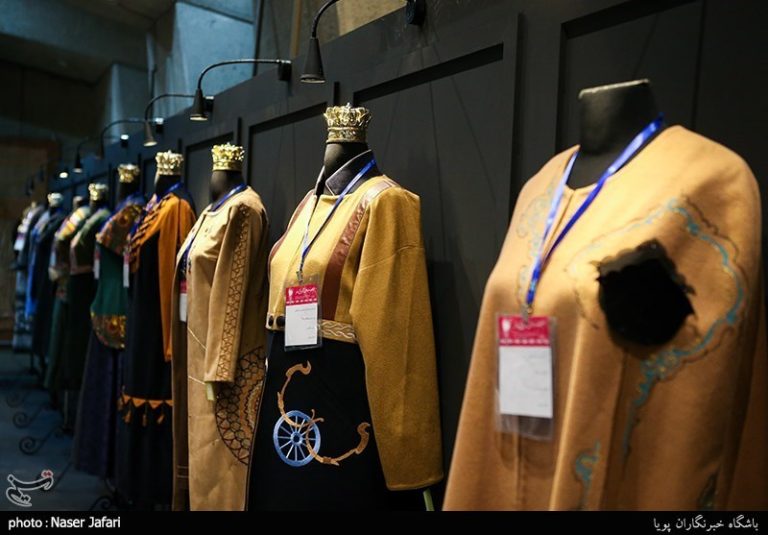 تذکر نمایندگان به وزرای فرهنگ و صنایع درباره قانون سازماندهی مد و لباس
