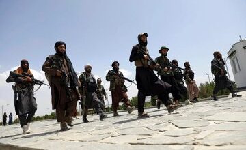 تیپ جالب سربازان انتحاری طالبان پس از دوره آموزشی/عکس